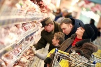 Чиновники администрации Ростова прошлись по магазинам и добились снижения цен