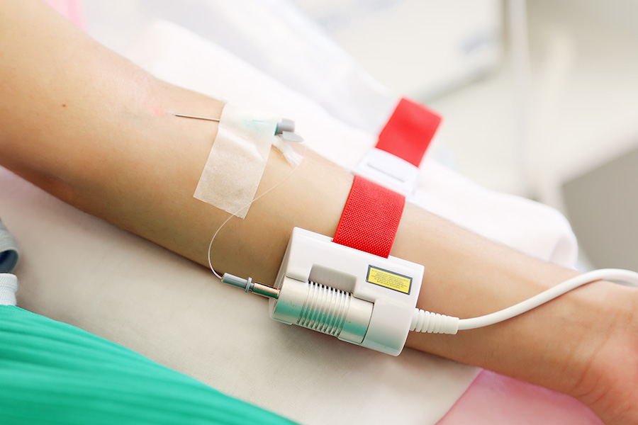 Ростовчанка выиграла суд у компании, «очистившей» ей кровь за 165 000 рублей