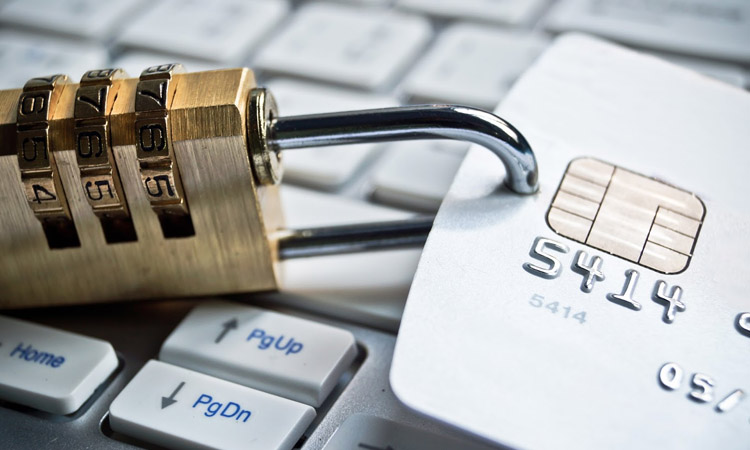 Банки смогут блокировать карты при несанкционированном хищении средств